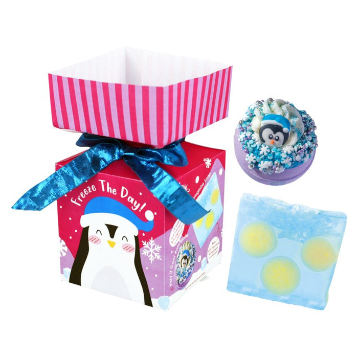 Freeze the Day Mini Cracker Gift Set