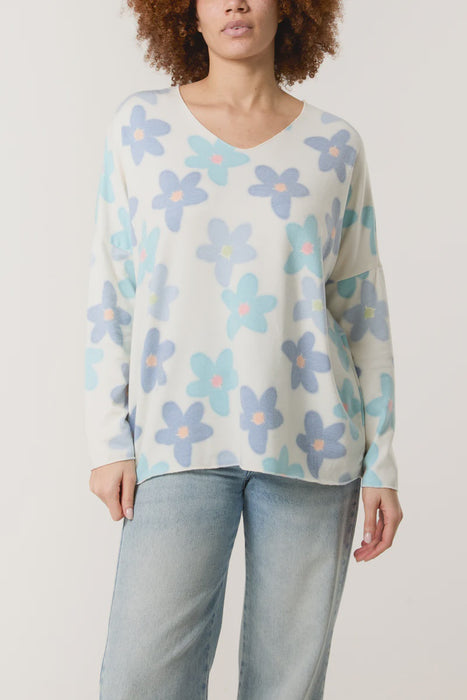 Daisy - V neck Fitted Jumper