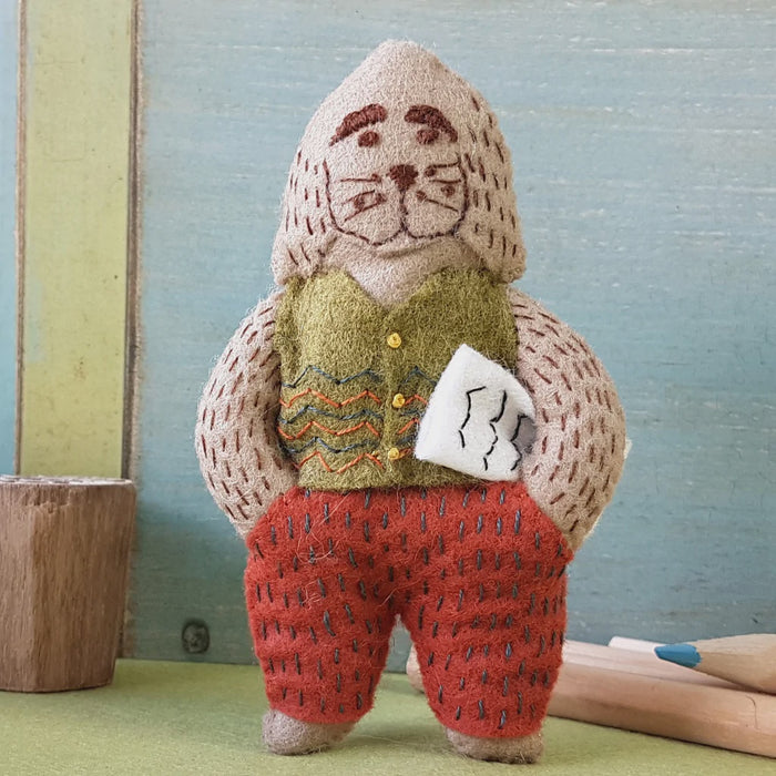 Mr Dog Newsagent Felt Craft Kit