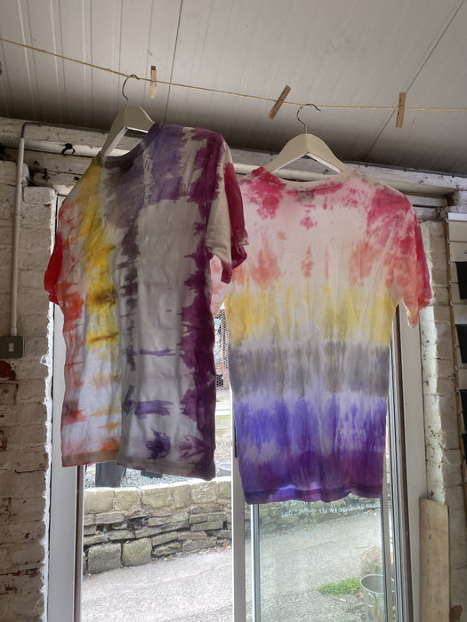 Tie Dye T-shirt making! Kids Crafty Class - Wednesday 27th August 2:30-4:30