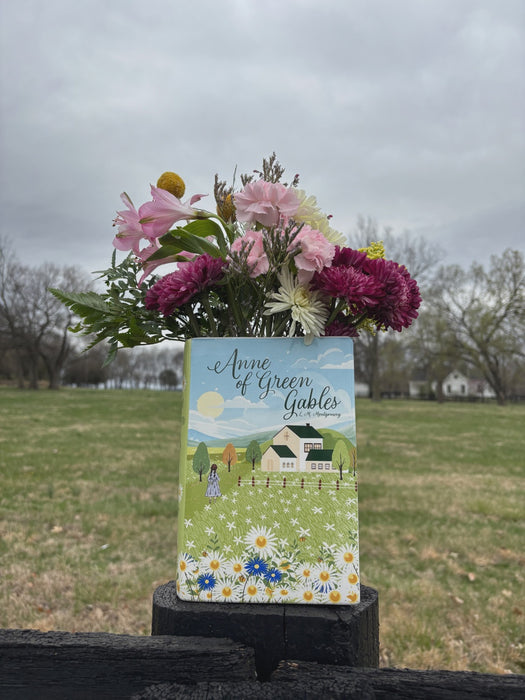 Book Vase - Anne of Green Gables