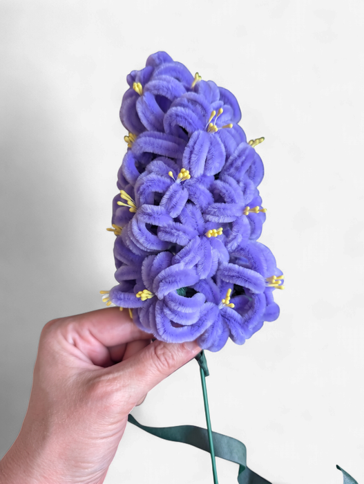Mogol Art - Beautiful pipe cleaner flowers- Thursday 17th September 6pm-9pm